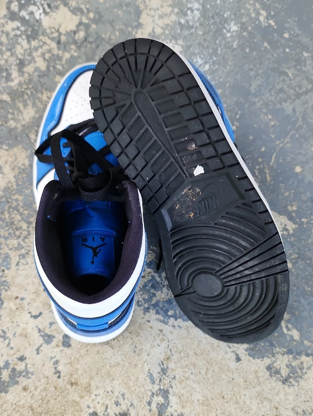 Air Jordan 1 Mens Signal Blue Mid Shoes